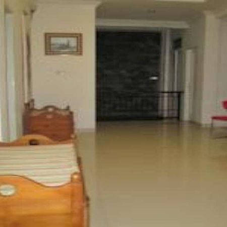 Ge Jacmart Homestay Makassar By Zuzu Exterior foto